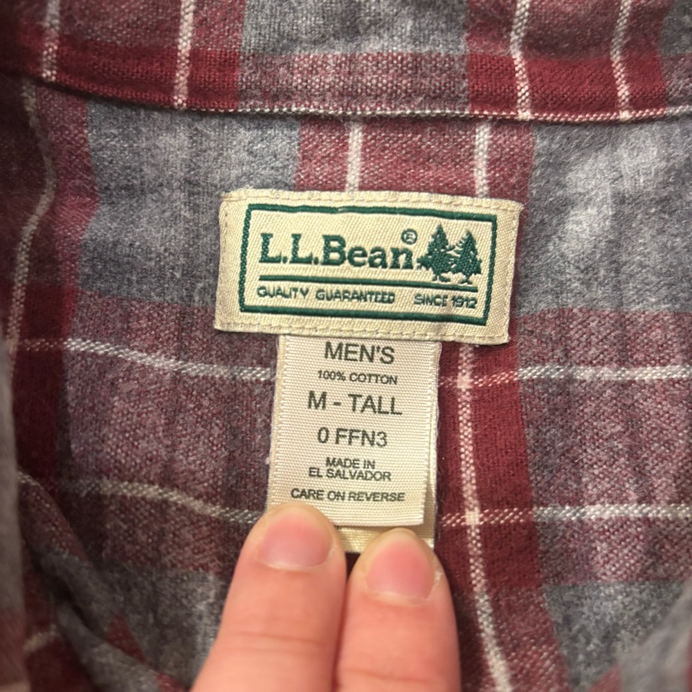 L.L. Bean Chamois Cloth Plaid Shacket Button Gray‎ Red Fit Men’s Medium Tall - Picture 2 of 3